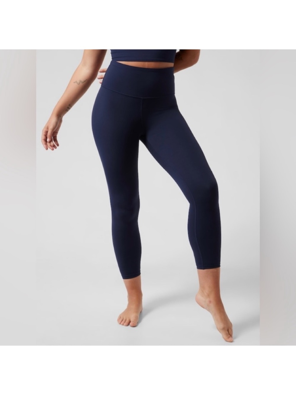 Athleta Navy Elation Ultra High Rise 7/8 Tight Yoga Leggings Size Large